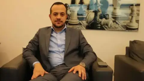 Ye kürküm ye! MHP'li Başkan Yardımcısı akrabasını makam şoförü yaptı