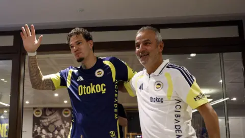 Fenerbahçe'nin yıldızından derbi mesajı.. "Geçen sezon çok zarar verdim, kendimi affettireceğim
