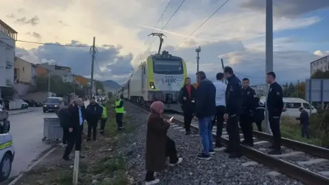 Kütahya'da Tren Çocuğa Çarptı