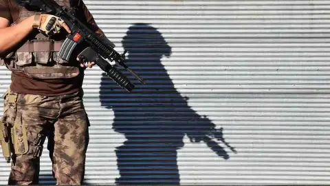 Dev yasa dışı bahis operasyonu! 23 şirkete kayyum atandı, 150 kişi gözaltında