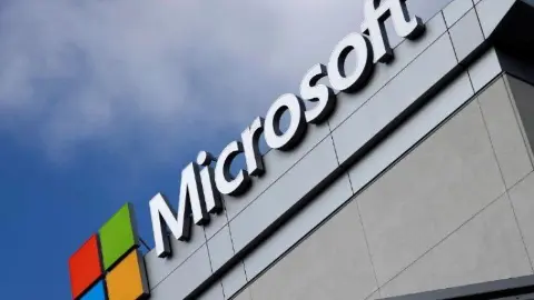 Microsoft işten ayrılmak isteyene para verecek: Dört ülkedeki çalışanları kapsıyor