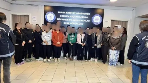 Bursa’da kaçak masör operasyonu: 26 kadın sınır dışı edilecek