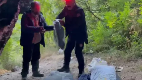 Uludağ’da mağaraya sığınan yaşlı adam için seferber oldular