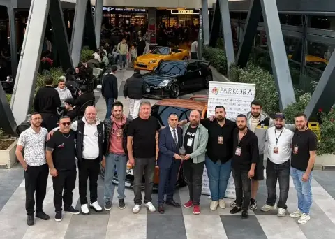 Bursa’da Modifiye Araç Tutkunları Parkora AVM’de Buluştu: "Modifiye Suç Değil, Yaşam Tarzımızdır