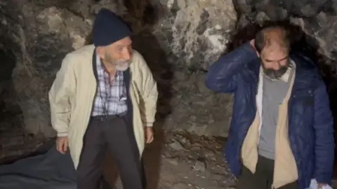 Uludağ’da mağarada yaşayan adamın hikâyesi mutlu sonla bitti;