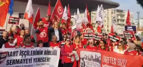 Smart Solar Aliağa işçileri Karşıyaka'dan seslendi: "Söz verdik, ekmeğimizi almadan dönmek yok