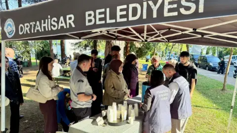 Ortahisar Belediyesi KPSS Adayları ve Ailelerini Yalnız Bırakmadı