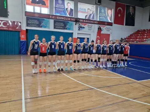 Bizim kızlar Akademide kaldı