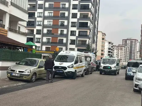 Acı olay: 22 yaşındaki genç kız çatı katında ölü bulundu