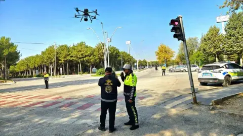 Elazığ’da KPSS adaylarının kullandığı yollar dronla denetlendi