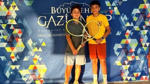 Elazığlı tenisçiler Gaziantep’te üçüncü oldu