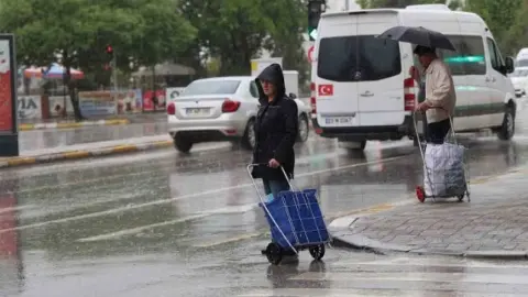 Kilis ve Gaziantep İçin Kuvvetli Yağış Uyarısı! Sel ve Su Baskınına Dikkat