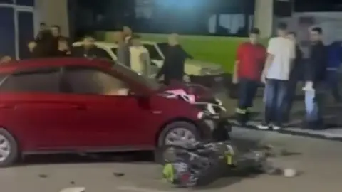 Kartepe'de Feci Kaza: Motosiklet Sürücüsü Havada Taklalar Attı