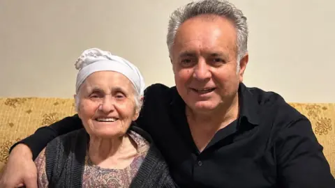 Gazeteci Metin Tuncay'ın acı kaybı: Annesi son yolculuğuna uğurlanıyor