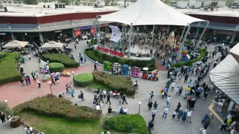 Outlet Center’da bir kişi kendini vurdu