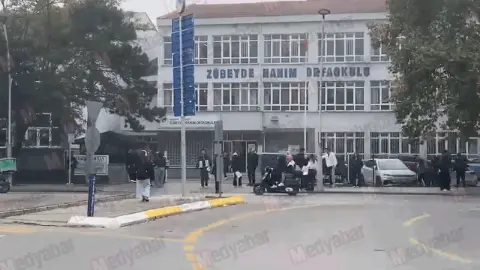 3 milyon genç kamuda memur olabilmek için sınavda