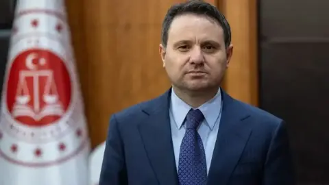 Gönüllü olmak kurtarmaz: Bakan Gürlek fon soruşturması için net mesaj verdi
