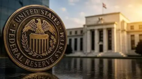 Fed faizi sabit tuttu: Toplantı sayısı düşürülüyor