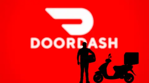 DoorDash, Instacart’ı yaklaşık 17 milyar dolara satın alacak
