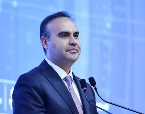 Bakan Kacır, o anları paylaştı: SİPER-2 havadayken hedefini değiştirdi