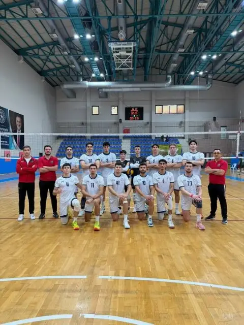 Gölcük Belediyespor set vermedi: 3-0