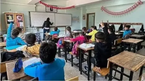 Kocaeli'de yarın okullar tatil mi? Valilik'27 Ekim tatil' mesajını yalanladı