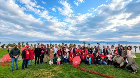 Kocaeli’de uçurtmalar bu kez çocuk felcine karşı yükseldi