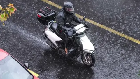 Motosiklet, Scooter ve Motokuryelere Trafik Yasağı
