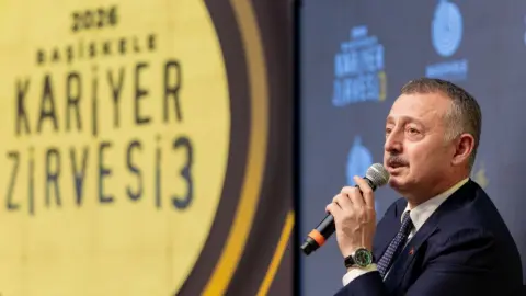 Başkan Büyükakın’dan gençlere kariyer tavsiyesi: “Hata yapmaktan korkmayın”