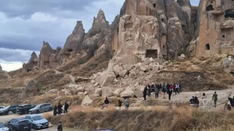 Kapadokya’da peribacası yıkıldı: Ölü ve yaralılar var