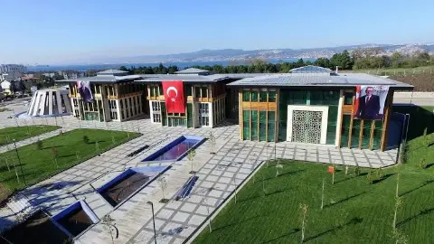 Başiskele'de kariyer zirvesi başlıyor! Rektörler ve Başkan Büyükakın gençlerle buluşacak
