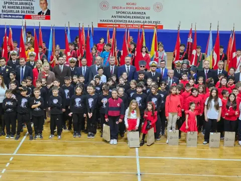 Gölcük’te Cumhuriyet Bayramı törenlerle kutlandı
