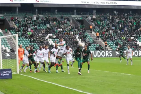 Trendyol Süper Lig: Kocaelispor: 0 - Çaykur Rizespor: 0 (Maç sonucu)