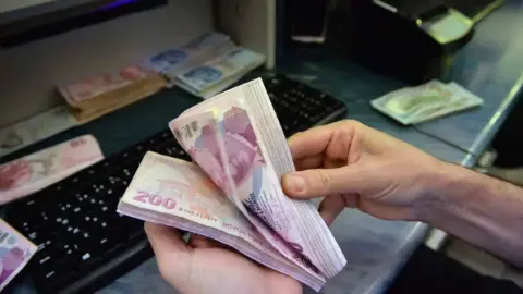 Kandıra’daki banka soruşturmasında üçüncü dalga: Eski MHP ilçe başkanı tutuklandı