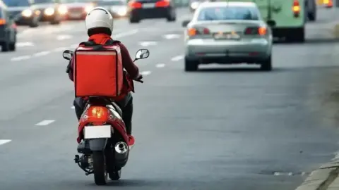 Motosiklet, Scooter ve Motokuryelere Trafik Yasağı