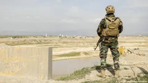 Irak'ta PKK bağlantılı Ezidi güçler silah bırakıyor