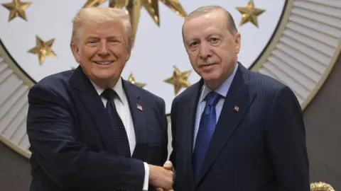 Erdoğan-Trump hattında kritik telefon görüşmesi! Gündemde bölgesel gelişmeler var