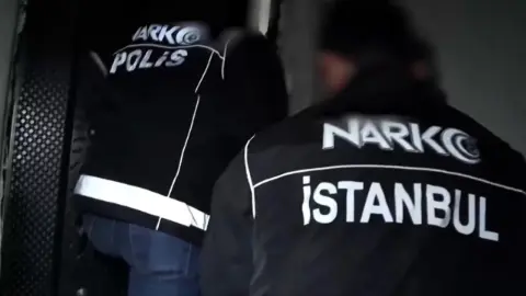 32 ilde dev uyuşturucu operasyonu! 298 kişi tutuklandı