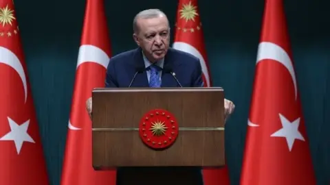 Cumhurbaşkanı Erdoğan’dan 2027 bütçesi yorumu: Emekliler için yeni düzenleme mesajı
