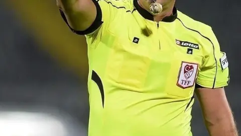 Süper Lig'de haftanın hakemleri açıklandı! Derbi sonrası Atilla Karaoğlan kararı!