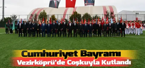Vezirköprü'de Miniklerden Cumhuriyet Bayramı'na Renkli Kutlama