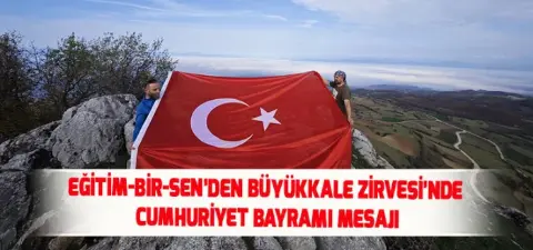 Eğitim-Bir-Sen'den Vezirköprü Büyükkale Zirvesi'nde 29 Ekim kutlaması