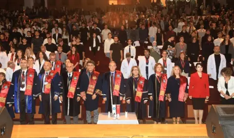 Bursa'da geleceğin doktorları ilk adımı attı! Beyaz önlük heyecanı