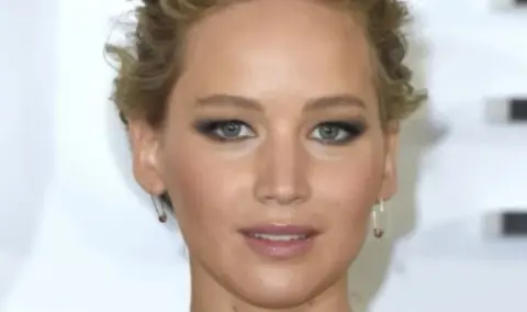Jennifer Lawrence’ın Son Görüntüsü Gündem Oldu: Estetik Açıklamaları Dikkat Çekti