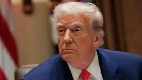 Trump’tan İran’a sert mesaj: Ya anlaşacağız ya da askeri olarak yok edeceğiz