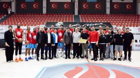 Başkan Serkan Acar’dan Aliağa Petkim Spor’a moral ziyaret