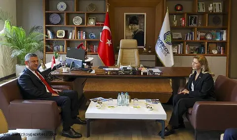 Özgür Özel, Bakırköy Belediye Başkanı Ayşegül Ovalıoğlu'nu ziyaret ederek Yolsuzluk, İrtikap ve Rüşvet operasyonu hakkında bilgi aldı!