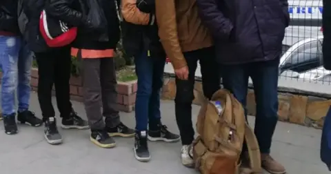 Kırklareli'nde Kamyonette 7 Düzensiz Göçmen Yakalandı
