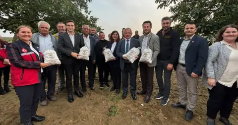 İpsala'da Ceviz Hasadı Şenliği: Üretici ve Protokol Bir Araya Geldi