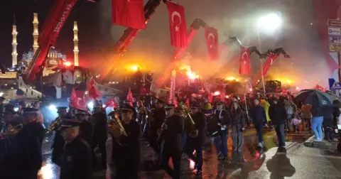 Edirne'de Fener Alayı Yağmur Engeli Dinlemedi